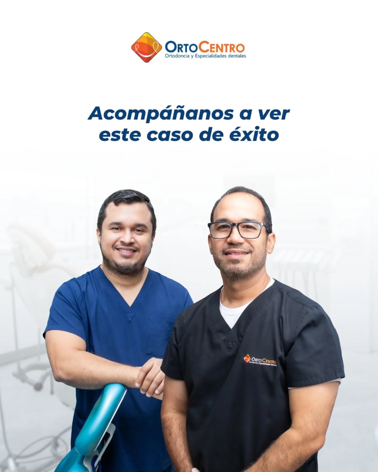Equipo clínico de OrtoCentro durante una atención